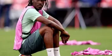 Adı Fenerbahçe ve Galatasaray ile anılan futbolcunun başına gelmeyen kalmadı