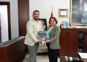 Aydın Büyükşehir Gazeteciler Cemiyeti Yönetimi, Başkan Hatice Gençay’ı Ziyaret Etti