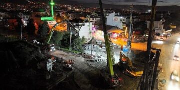 Başiskele Kavşak Projesi’nde ışıklar hiç sönmüyor