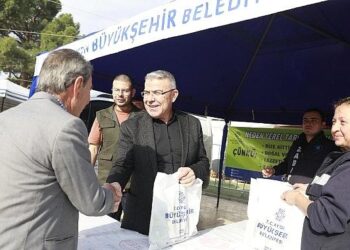 Başkan Çerçioğlu, Ata Tohumlarından Üretilen Fideleri Köşk’te Vatandaşlarla Buluşturdu