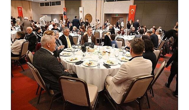 Başkan Topaloğlu öğretmenlerle yemekte bir araya geldi