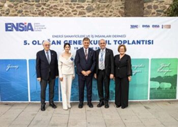 Başkan Tugay’dan sanayicilere yeşil dönüşüm çağrısı