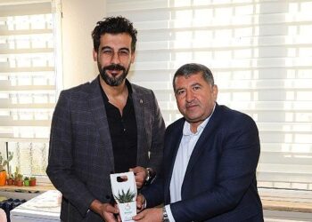 Bayındır Belediye Başkanı Davut Sakarsu, Öğretmenler Günü Dolayısıyla Okulları Ziyaret Etti