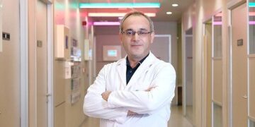 Bel ağrısı bel kaymasının belirtisi olabilir!