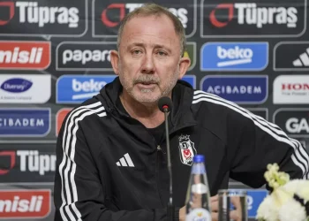 Beşiktaş’ta yaprak dökümü! Sergen Yalçın 4 isme “Güle güle” dedi