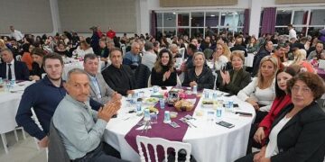 Burhaniye Belediyesi’nden Öğretmenler Günü Yemeği