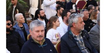 Çeşme Belediyesi, Balıkçılar ve Terziler Sokağı yenileme projesini esnafla paylaştı