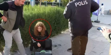 Daha 18 yaşında! Satmaya çalıştığı şeyi görenler telefona sarıldı