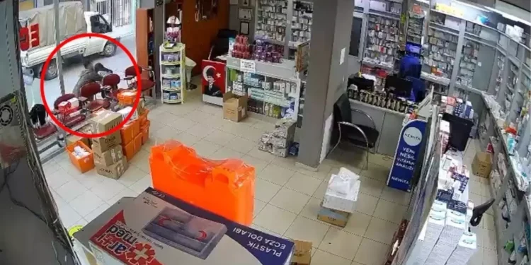 Eczane çalışanına sokak ortasında cinsel saldırı