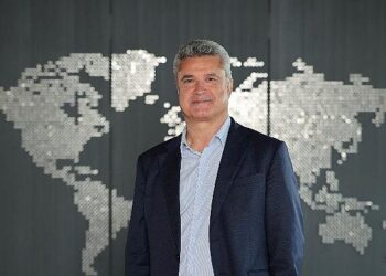 EY, 2025 küresel gelirini 53,2 milyar dolar olarak açıkladı