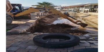 Foça’da rekor yağış sonrası dere temizliği ve alt yapı çalışmaları hız kazandı