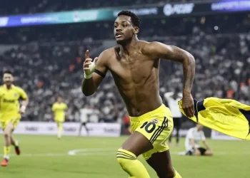 Herkes ters köşe oldu! Fenerbahçe’de bomba Jhon Duran kararı