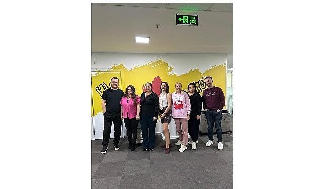 Horoz Lojistik’ten Pembe Ekim’e Destek: Meme Kanseri Farkındalık Semineri Düzenlendi