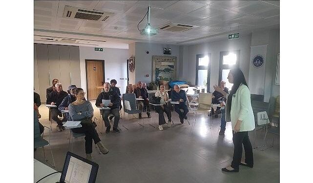 İzmir Büyükşehir Belediyesi’nden Efes Selçuklu Üreticilere Toprak Analizi Desteği