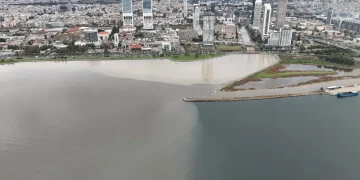 İzmir Körfezi’nde Renk Değişikliği
