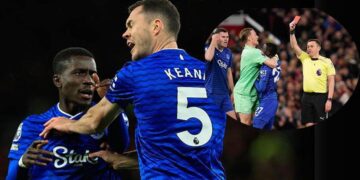 Manchester United-Everton maçında flaş olay! Takım arkadaşına tokat attı, kırmızı kart gördü