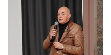 Özgültekin; “Ayvalık, Ege’nin ilk “Karbon Nötr” turizm destinasyonu olabilir.”