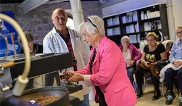 Torunlara kahve sözü: İleri yaş baristalar iş başında