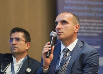 12 ülkeden 34 hekim bu sempozyuma katıldı