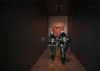 47 katlı binada nefes kesen tatbikat