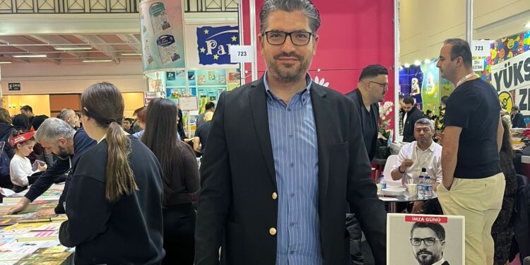 Gazeteci-Yazar Gökhan Çelik’ten Yeni Roman: Hilal Birliği