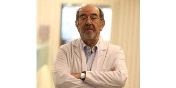 Alzheimer hastalarına yaklaşımda empati ve sabır önemli!