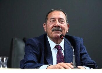 Başkan Topuz Değerlendirme Toplantısında Vatandaşlarla Bir Araya Geldi