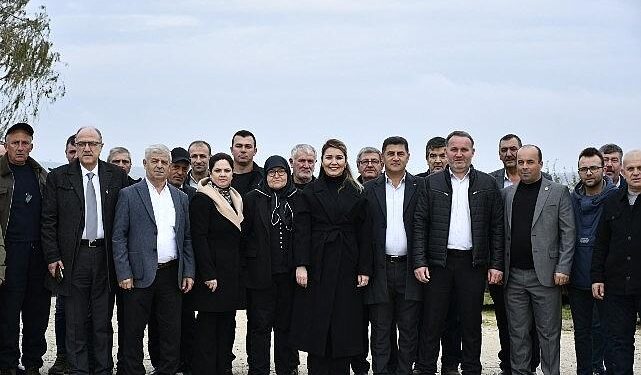 Belediye Başkanı Nergiz Karaağaçlı Öztürk Kooperatif Başkanları ve Temsilcileriyle Bir Araya Geldi