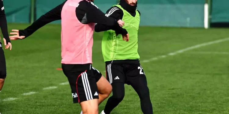 Beşiktaş’ta Rafa Silva, takımla birlikte çalıştı