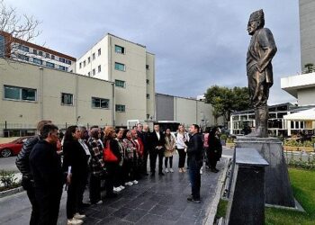 Bornova Muhtarlar Akademisi başladı
