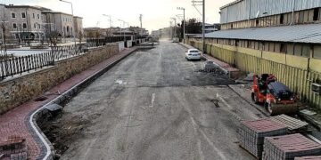 Büyükşehir çalışıyor, Darıca Özbay Sokak yenileniyor