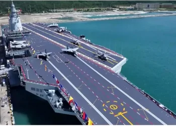 Çin’in yeni uçak gemisi Fujian, ABD ile denizde silahlanma yarışı başlatır mı?