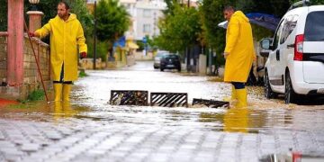 Didim Belediyesi Ekiplerinden Yağış Sonrası Anında Müdahale