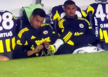 Fenerbahçe’de İrfan Can Eğribayat’a yol göründü