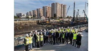 İzmir’e Mona Lisa Gülüşü Getiren Yeni Nesil Mimari Yolculuk