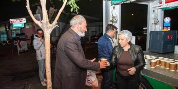 Karşıyaka’da soğuk sabahlara sıcak dokunuş: Çorba ikramı başladı