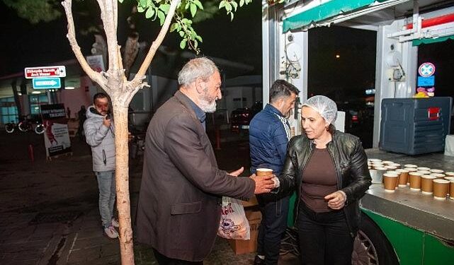 Karşıyaka’da soğuk sabahlara sıcak dokunuş: Çorba ikramı başladı