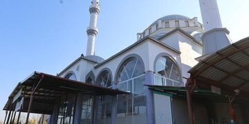 Kartepe Abdülhamit Han Camii’ne estetik görünüm
