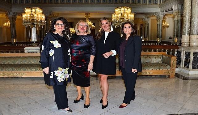 Kültürel Dönüşüm Derneği’nden Kültürel Hafızaya Bir Belgesel: Women In Bloom Lansmanı Çırağan Sarayı’nda Gerçekleşti