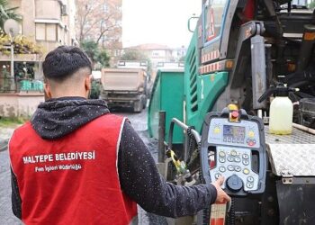 Maltepe’de Asfalt Seferberliği Sürüyor