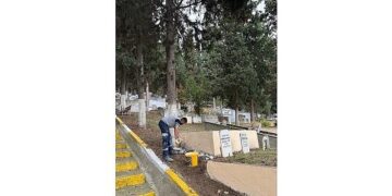 Mezarlıklarda durmaksızın çalışmaya devam