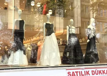 Nişantaşı’nda mağaza kurşunlandı