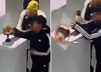 Pekin Müzesinde altın taç kazası: 2 kilogramlık eser yere düştü, 42 bin sterlinlik hasar oluştu