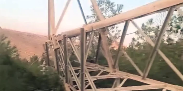 Şanlıurfa’da direk hırsızları bölgeyi elektriksiz bıraktı