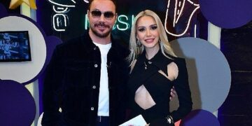 Sinan Akçıl’dan Zeynep Bozkaya’ya sürpriz şarkı!