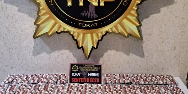 Tokat’ta 4 bin 382 sentetik hap ele geçirildi
