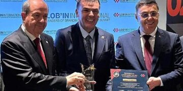 TÜMKİAD’a Oxford’da ‘Yılın STK Ödülü’