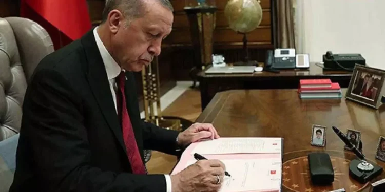 Üç bakanlıkta üst düzey değişiklikler! İşte yapılan tüm atamalar