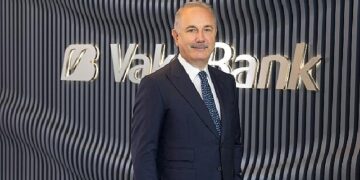 VakıfBank’tan bir yeni kredi daha: VakıfBank, Asya Altyapı Yatırım Bankası’ndan 10 yıl vadeli 300 milyon dolarlık fonlama sağladı