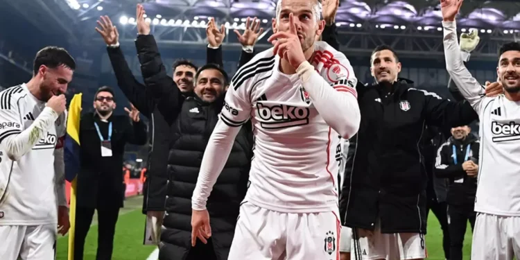 Beşiktaş’tan maç sonunda üst üste gönderme